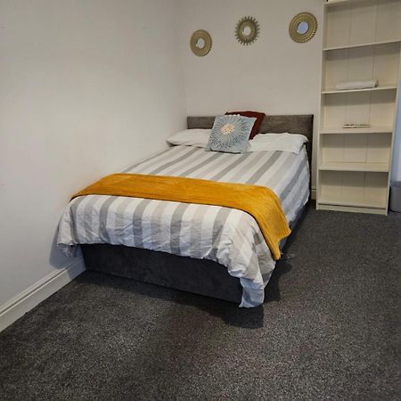 לידס Double Room Close To Headingley Stadium מראה חיצוני תמונה